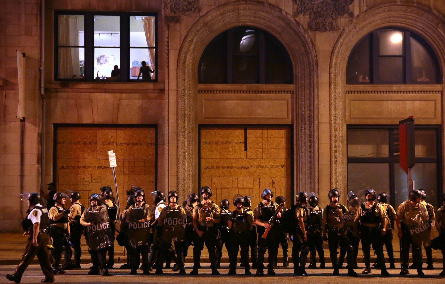 Officers shut down downtown entertainment district